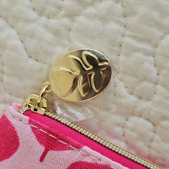 Estée Lauder Cosmetic Pouch and Makeup Samples NWT - Picture 3 of 8